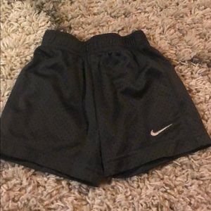 2T Nike Mesh shorts